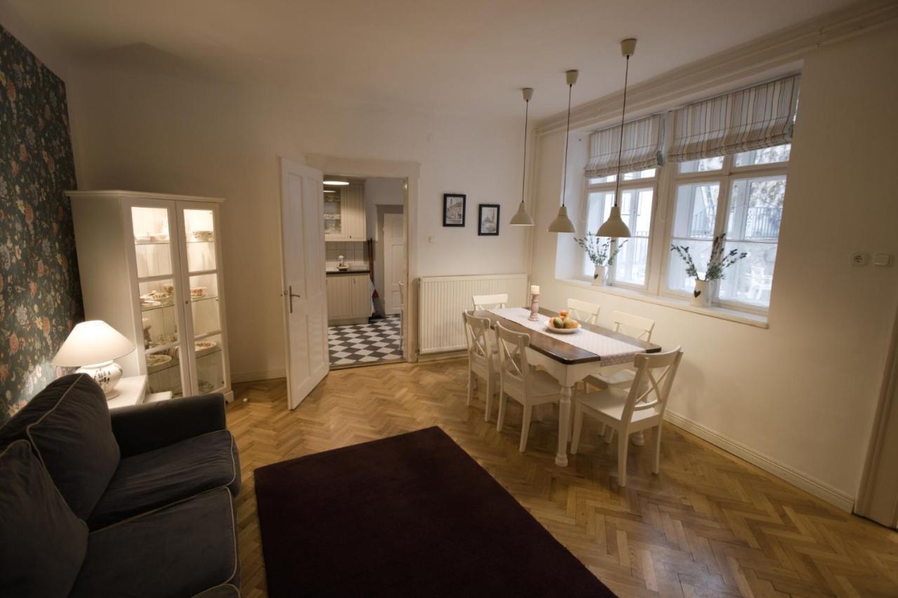 Ister Guesthouse Естергом Екстериор снимка