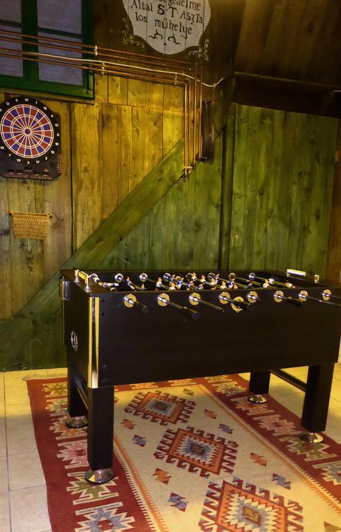 Ister Guesthouse Естергом Екстериор снимка